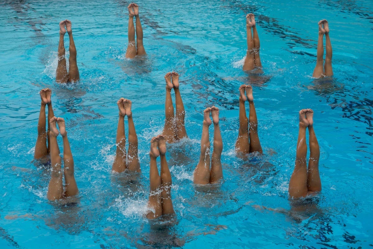How To Protect Your Hair When You&rsquo;re Swimming