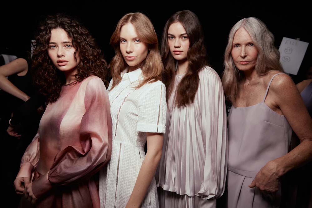 JULIETTE HOGAN FROM THE RUNWAY TO YOUR BATHROOM