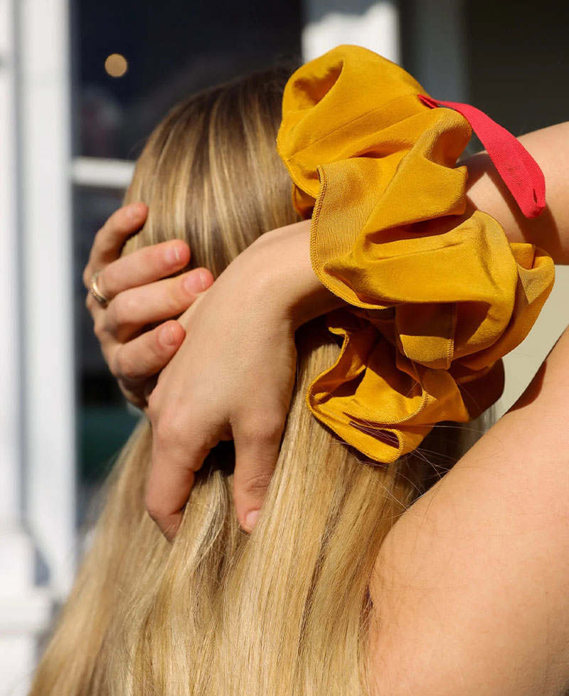 TUMERIC SILK SCRUNCHIE