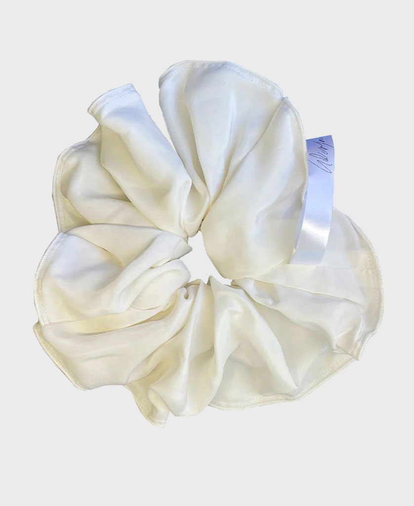 X LARGE SILK SCRUNCHIE IVORY