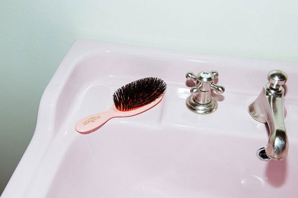 How To Clean Your Hairbrush