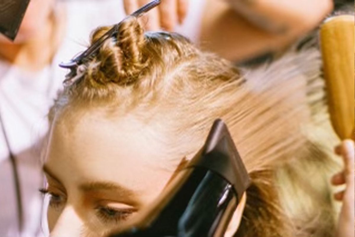 6 Tips For Giving Yourself An Awesome Blowdry