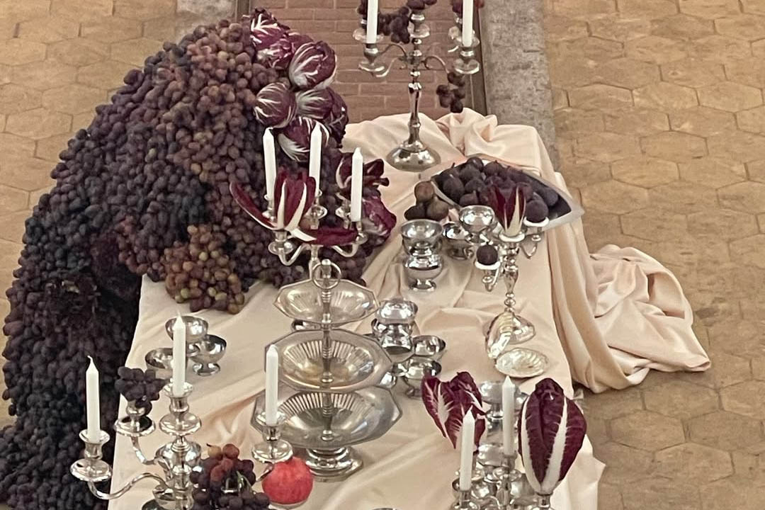 Table dressing accounts we love