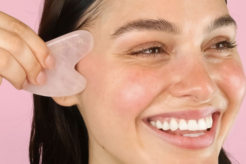 Contour Your Face With A Gua Sha