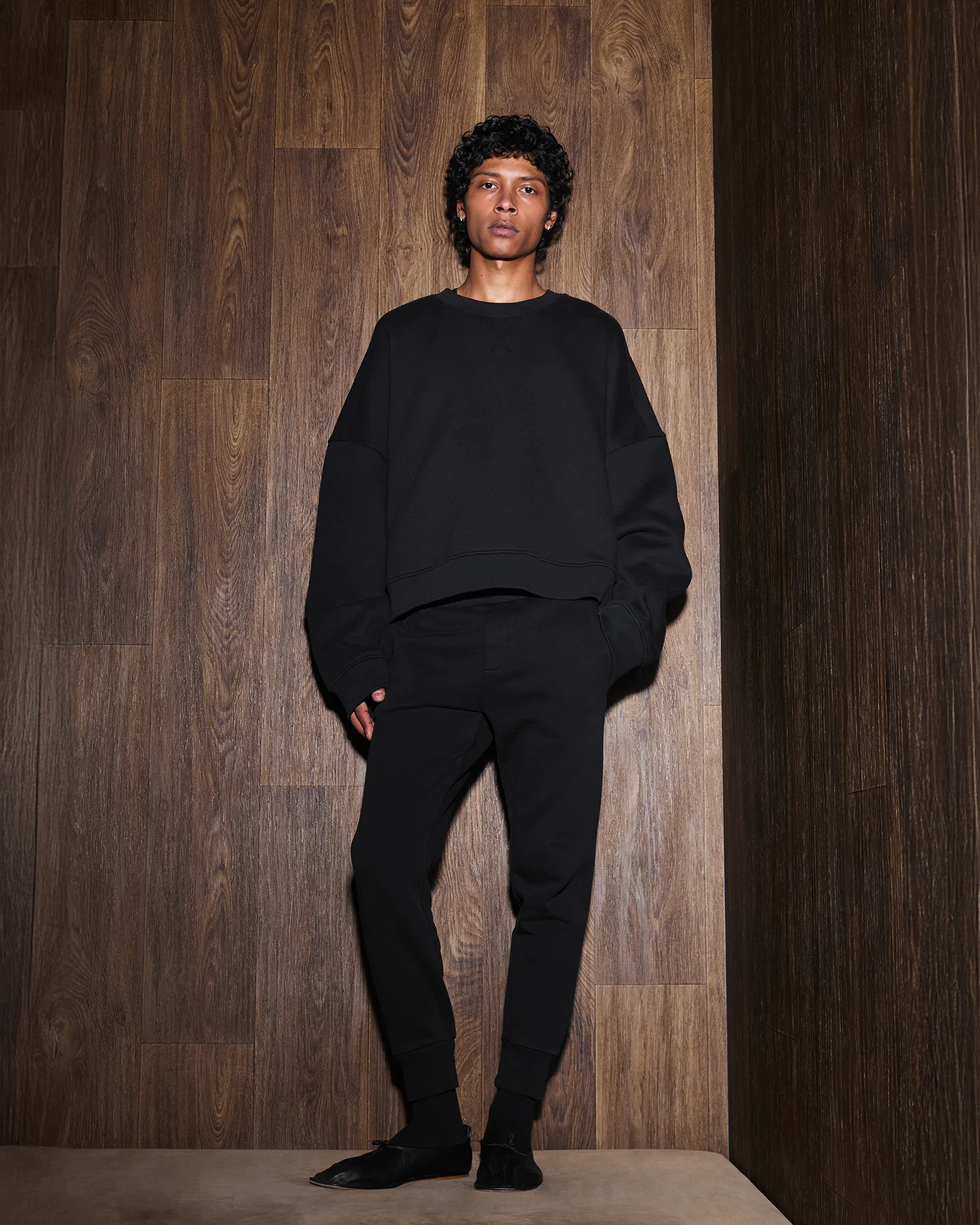 box crew black – entire studios