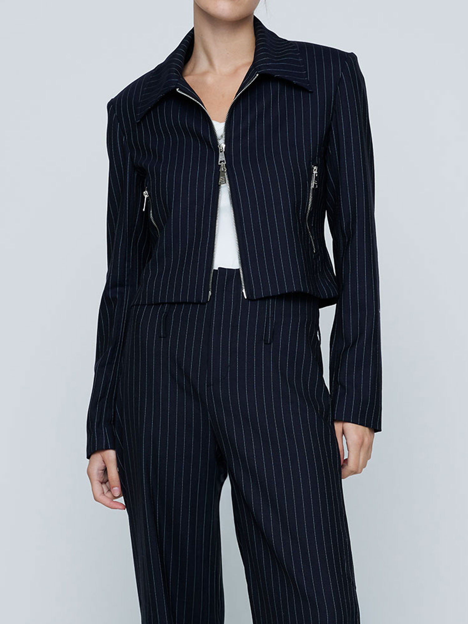 ZIPPER CROPPED JACKET | NAVY PINSTRIPE