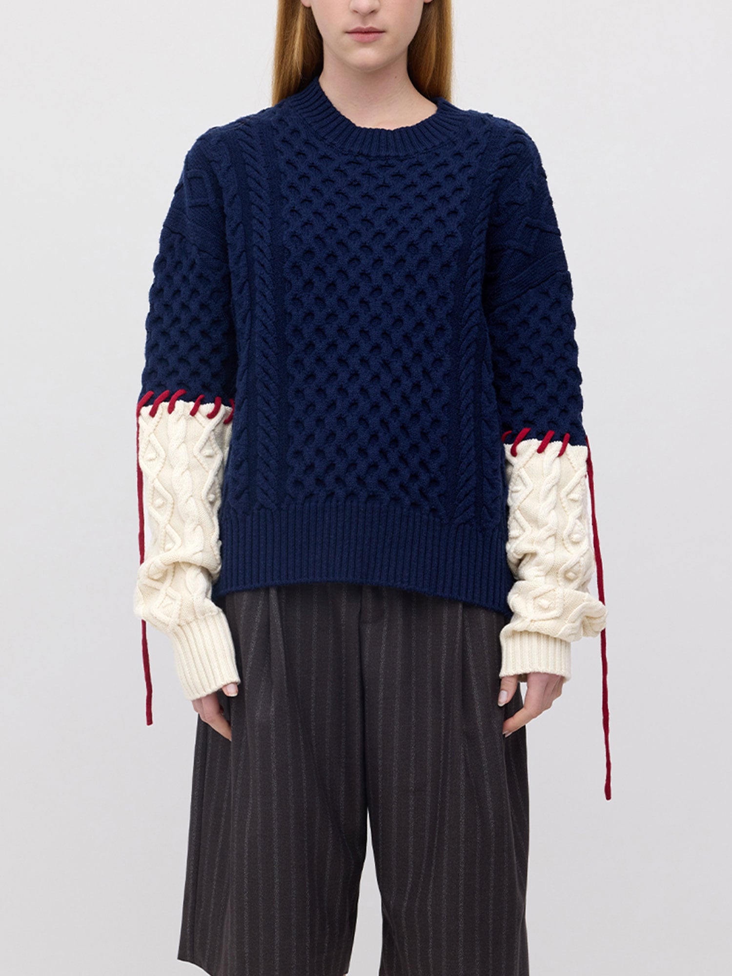 BASKET SLEEVE STITCH MERINO SWEATER | NAVY/CREAM/DARK RED