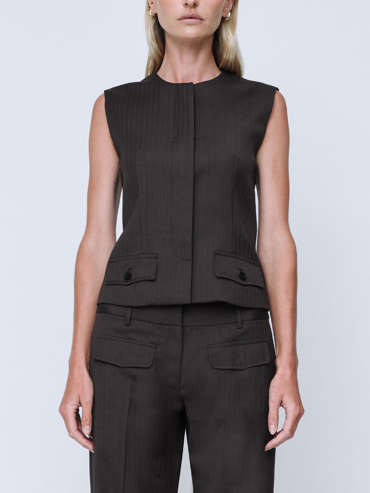 TAILORED VEST | CHOCOLATE