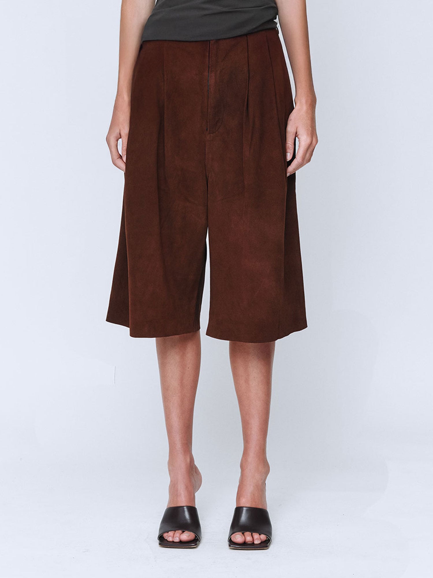 SUEDE CHARLIE SHORTS | CHOCOLATE
