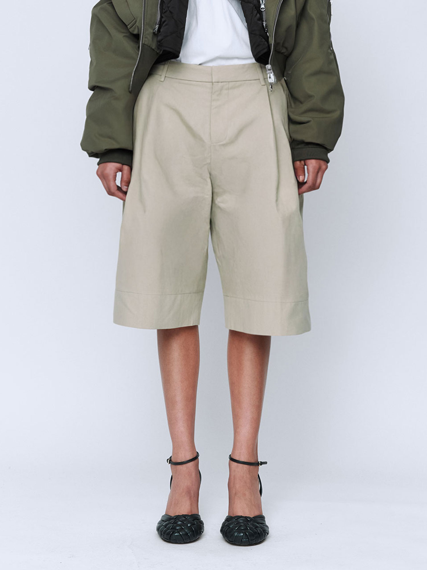 CHARLIE SHORTS | TAUPE