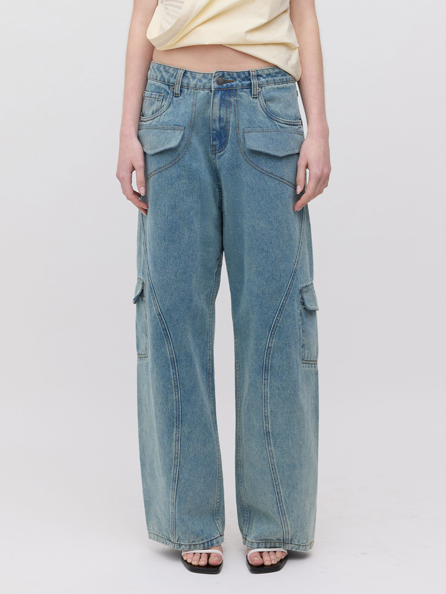 WAVE POCKET JEANS | WASHED LIGHT BLUE