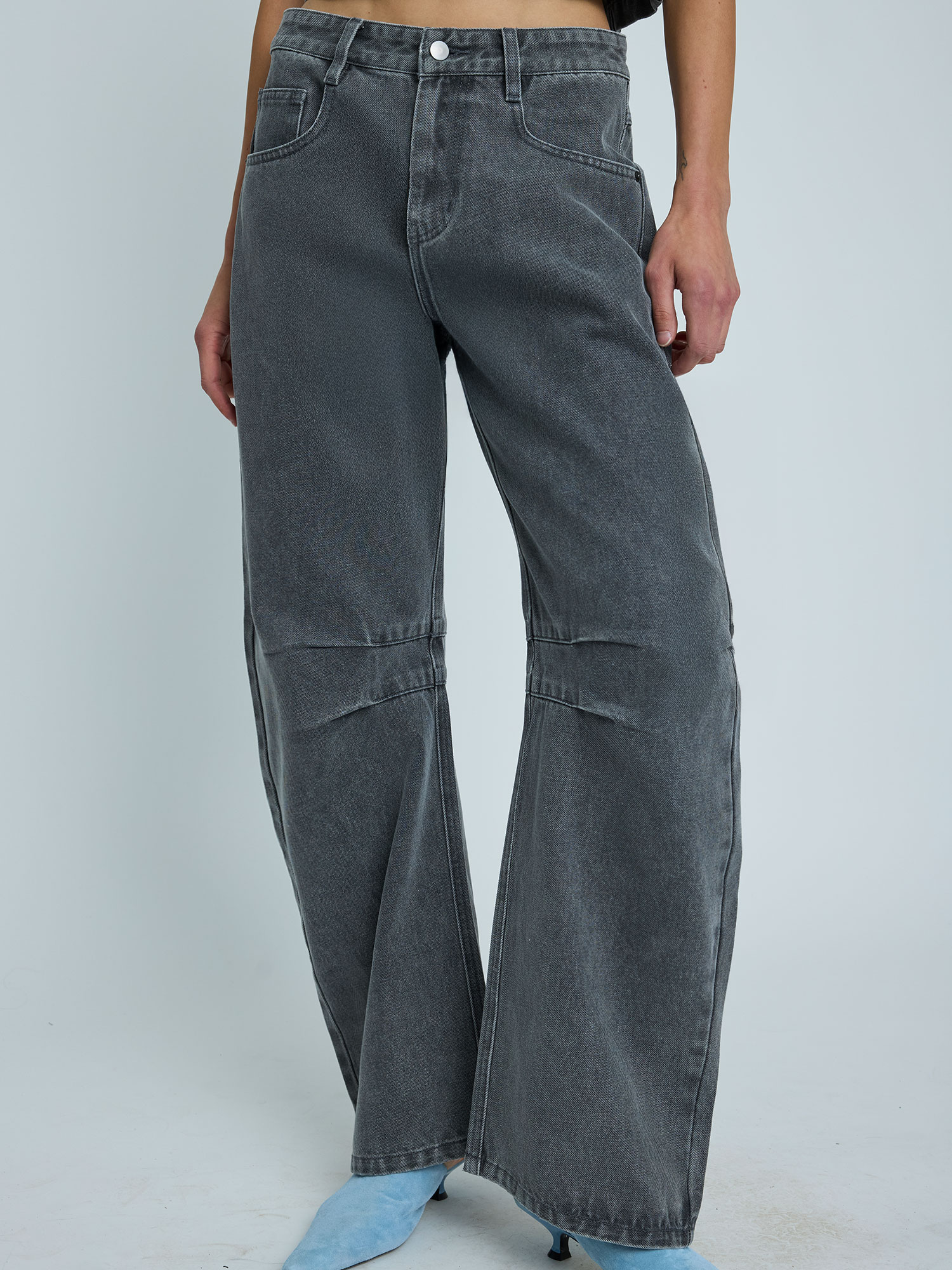 DARTED LEG JEANS | GREY